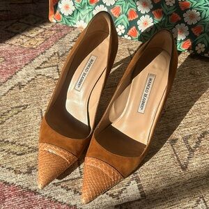 Manolo Blahnik BB 90mm size 39.5 caramel suede pump, snakeskin cap toe & heel